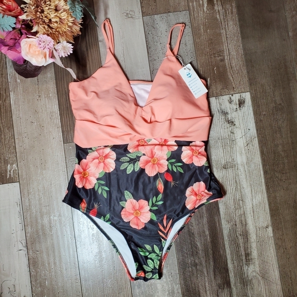 NWT Beachsissi Coral Floral One-Piece Swimsuit Bathing Suit Women's Size XL